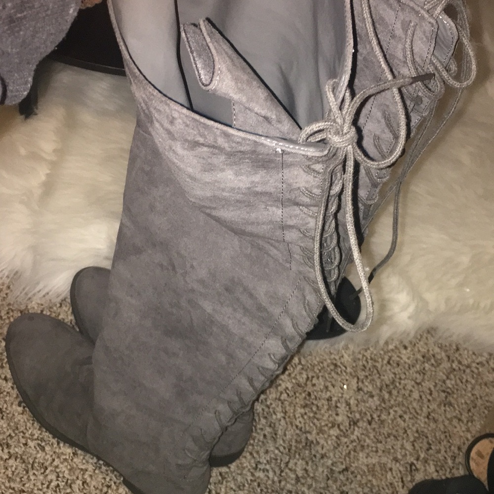 High boots never worn !
